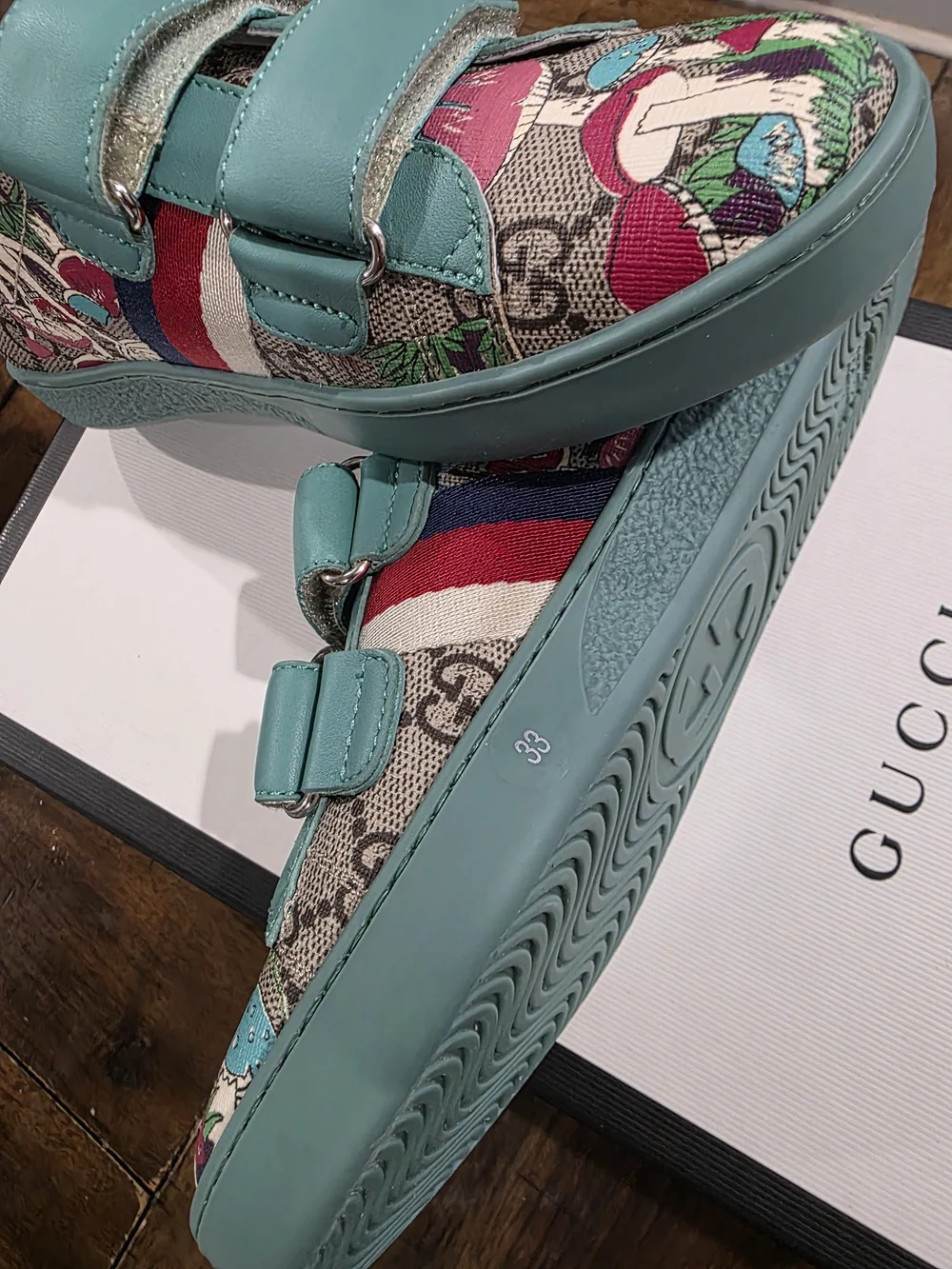 Gucci Kids Teal Mushroom Print Velcro Sneakers Size 33 Kids Like New